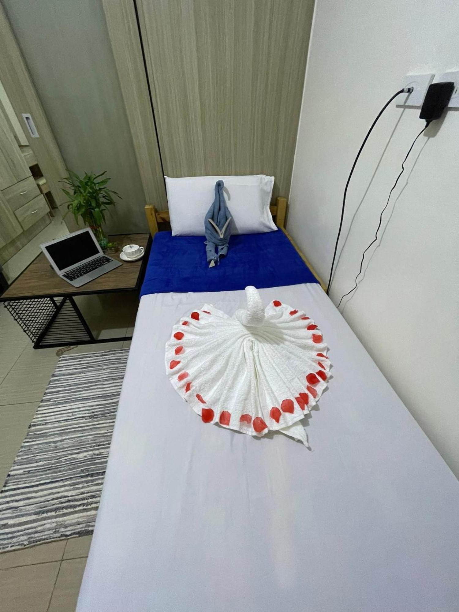 Stay At Shore Residences, Mall Of Asia Complex Stays By Pbyy Manila Exterior photo